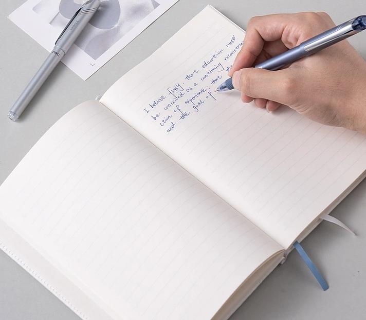 Ручка шариков. Deli Xtream (EQ47-BL) d=0.7мм син. черн. карт.уп. игловидный пиш. наконечник резин. манжета чернила пониженной вязкости фото 2