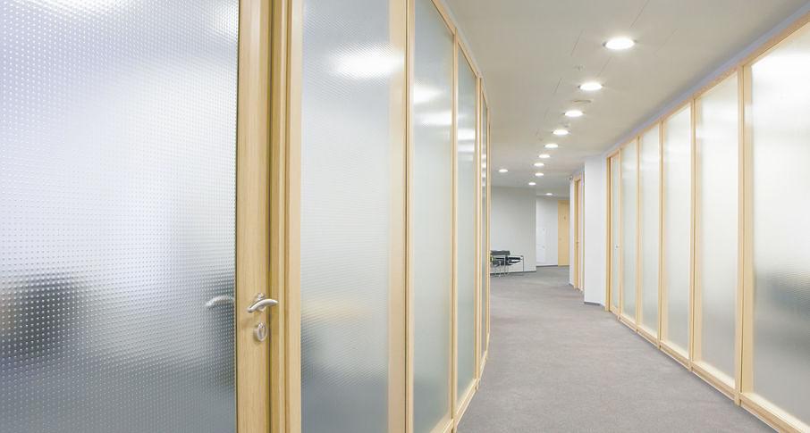 Стационарная перегородка NAYADA-Regina-Lite с декором из дерева под заказ фото 2