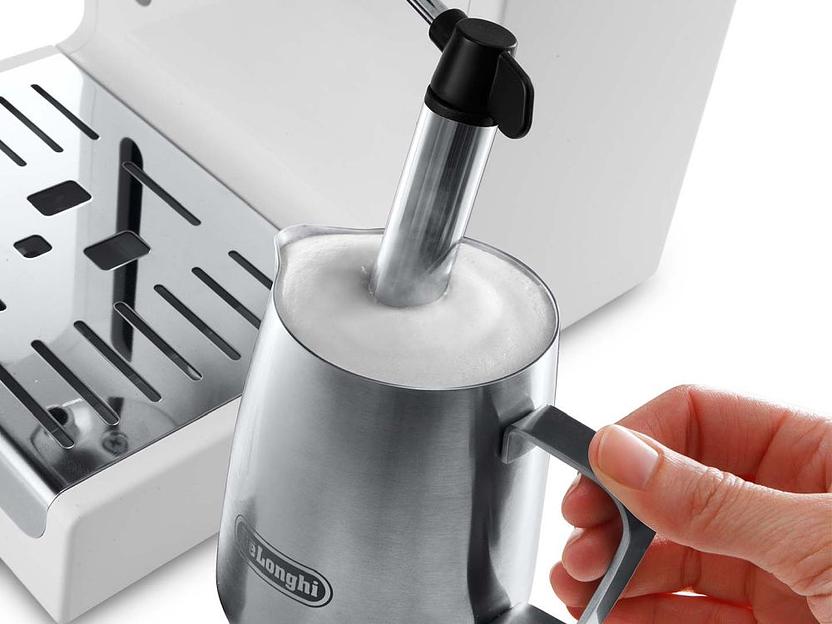 Кофеварка рожковая Delonghi ECP33.21.W 1100Вт белый фото 3