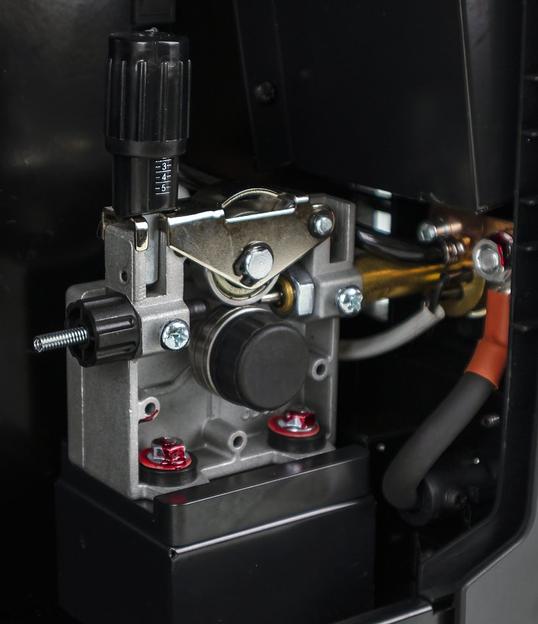 Сварочный аппарат Ресанта САИПА-200ПРОФ инвертор MMA DC/TIG DC 8.1кВт фото 10