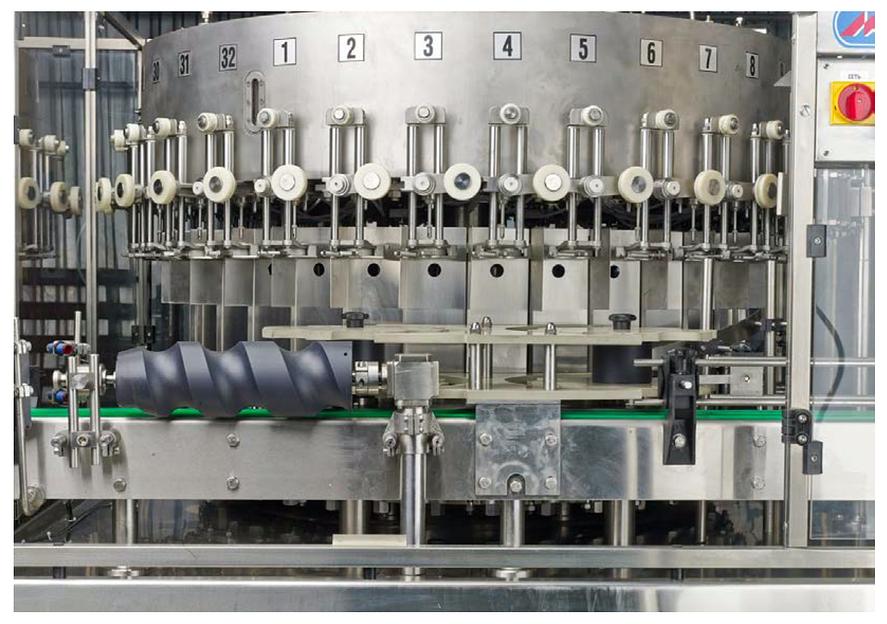 Фасовочно-укупорочная машина серии ЛПМ3 фото 3