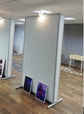 Напольный профильный стенд фото 1