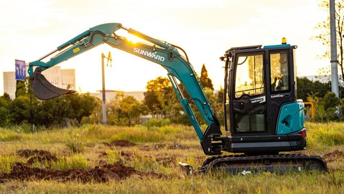 Мини-экскаватор Sunward «SWE35UF» фото 6