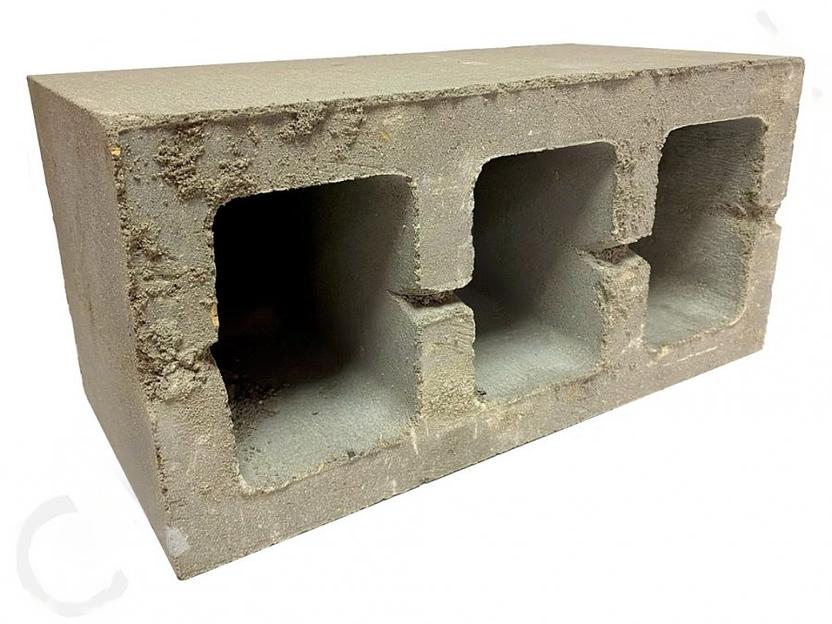 Блок пескоцементный 3-пустотный КСР-ПР-ПС-39-50-F50-1300 фото 1