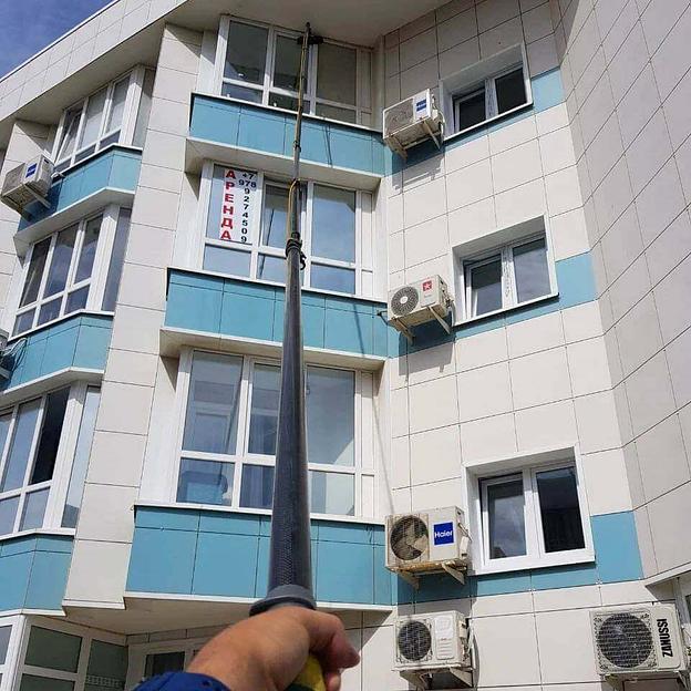 Мойка фасадов, мойка окон, мойка рекламных щитов, мойка витрин, мойка витражей фото 2