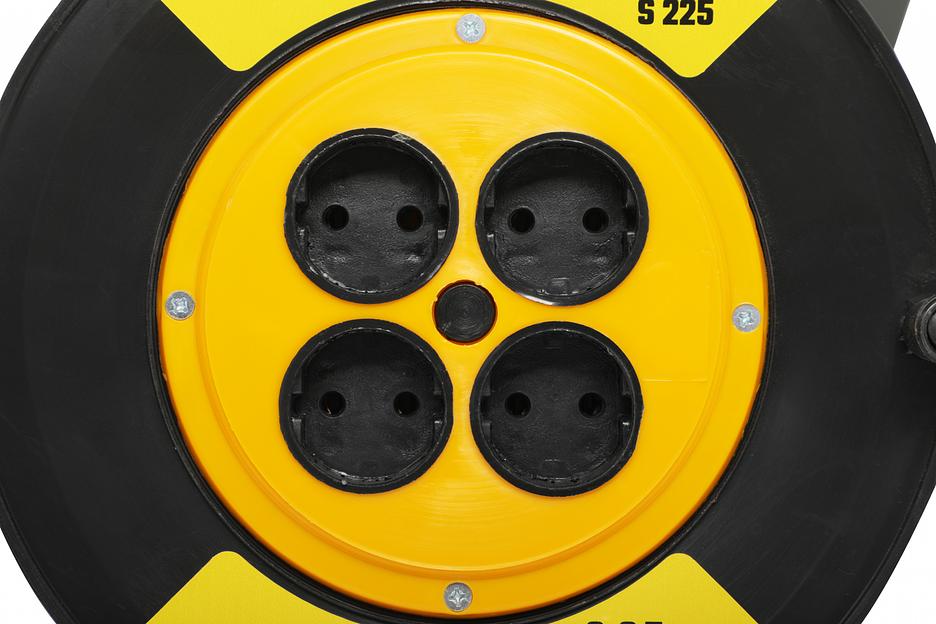 Удлинитель силовой Stayer 55070-30 2x2.5кв.мм 4розет. 30м ПВС 10A катушка желтый фото 4