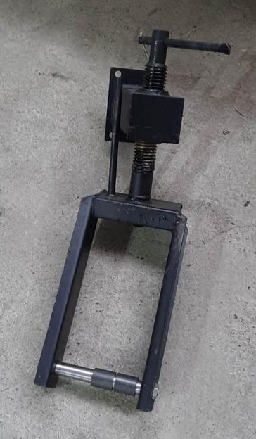 Стойка опорная без колеса 5.00×10 с рег. винтом (с осью) ОПТ фото 1