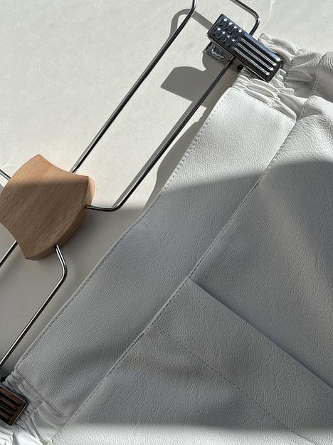 Услуги пошива брюк из эко-кожи от LIBO’ WEAR фото 2