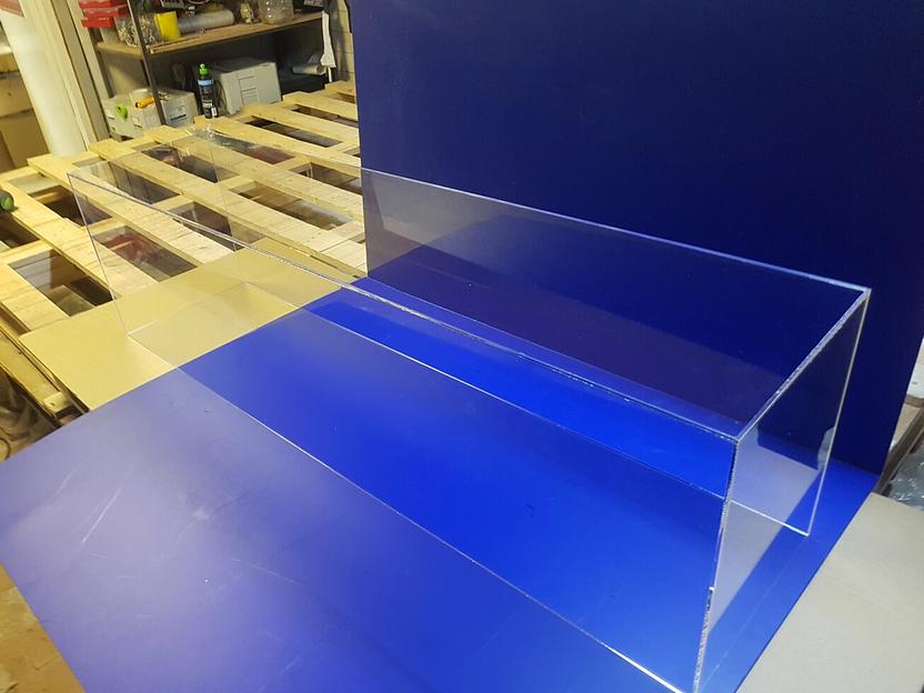 Длинный колпак из прозрачного акрила для макета или модели размер 1500х400х400. фото 2