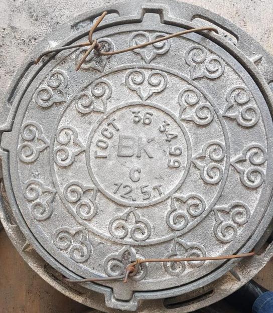 Люк чугунный среднего типа, тип С (12,5т) 63кг опт фото 1