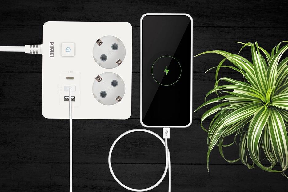 PowerCube Бытовой удлинитель (PC-1-2M) 2р с/з вык.,3USB, 3500 Вт, 16А, 1.9 м, 3*1,0 (белый) квадрат {22299} фото 3