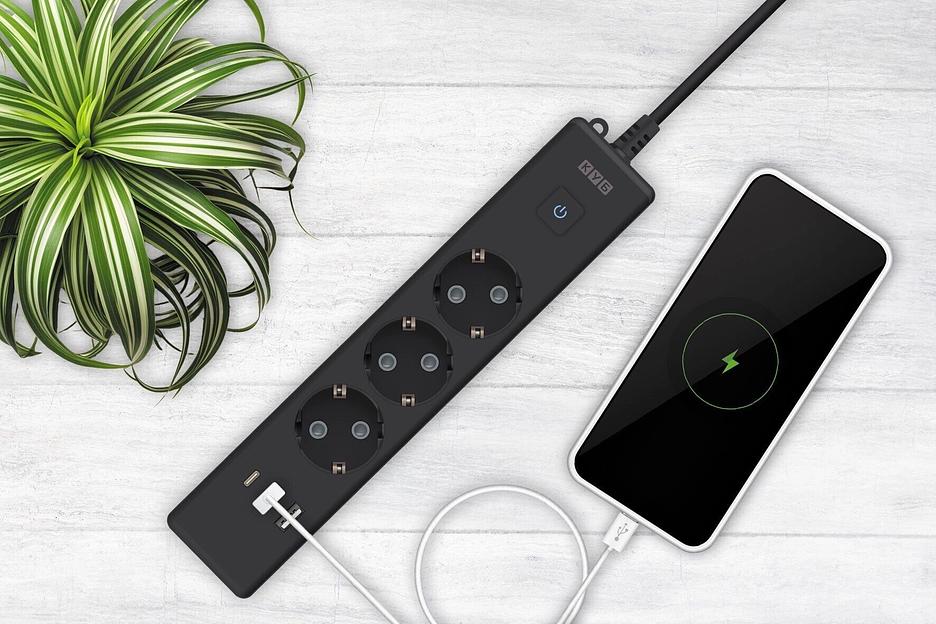 PowerCube Бытовой удлинитель (PC-6B-2M) 3р с/з вык.,3USB, 3500 Вт, 16А, 1.9 м, 3*1,0 (черный) {22310} фото 6