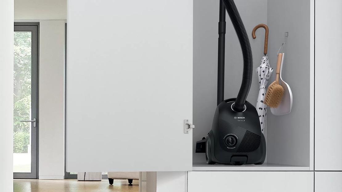 Пылесос Bosch BGBS2LB1 600Вт черный фото 6