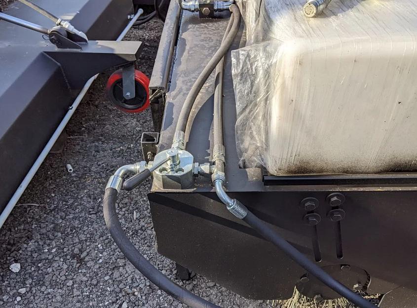 Щетка бункерная на мини погрузчик полный комплект фото 1