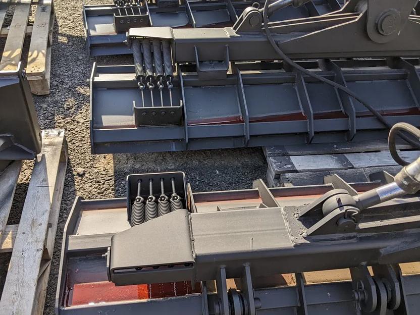 Отвал с гидроповоротом для экскаватора погрузчика JCB фото 1