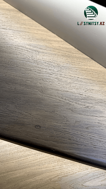 Лестница с металлическим ограждением под заказ фото 10