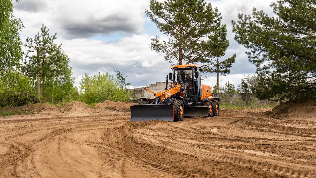 Автогрейдер UMG ГС-14.02 фото 4