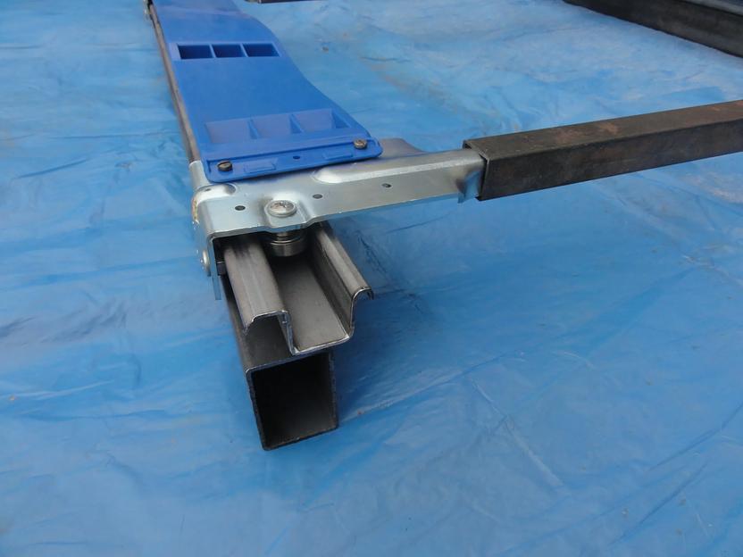 Направляющая под ролик сдвижного тента, 3000мм фото 3