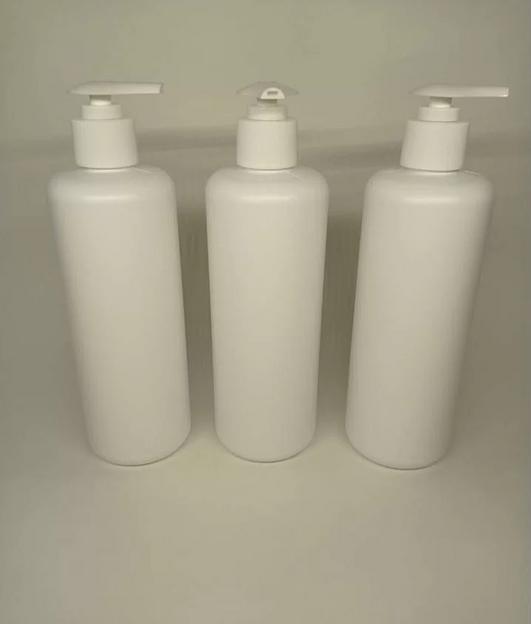 Бутылка белая ПНД 500 мл с помпой дозатором фото 1