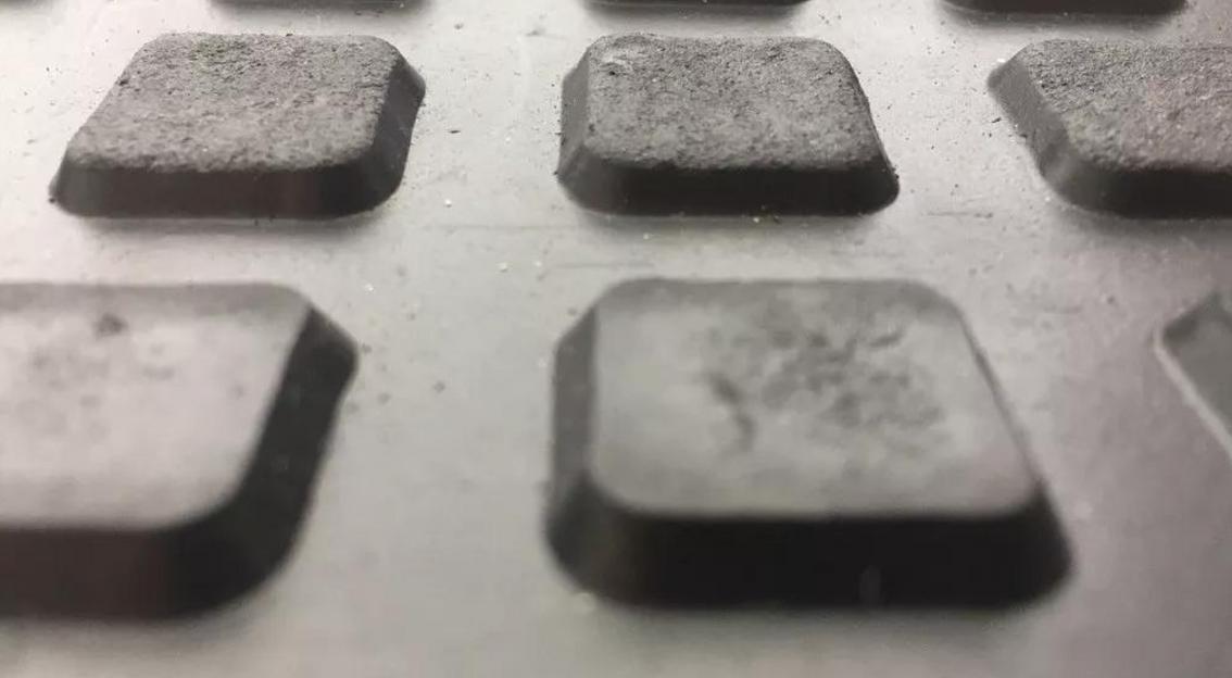 Напольное покрытие Sunstep «Квадратное пятачковое» резиновое рифленое черное 1,5 м фото 2