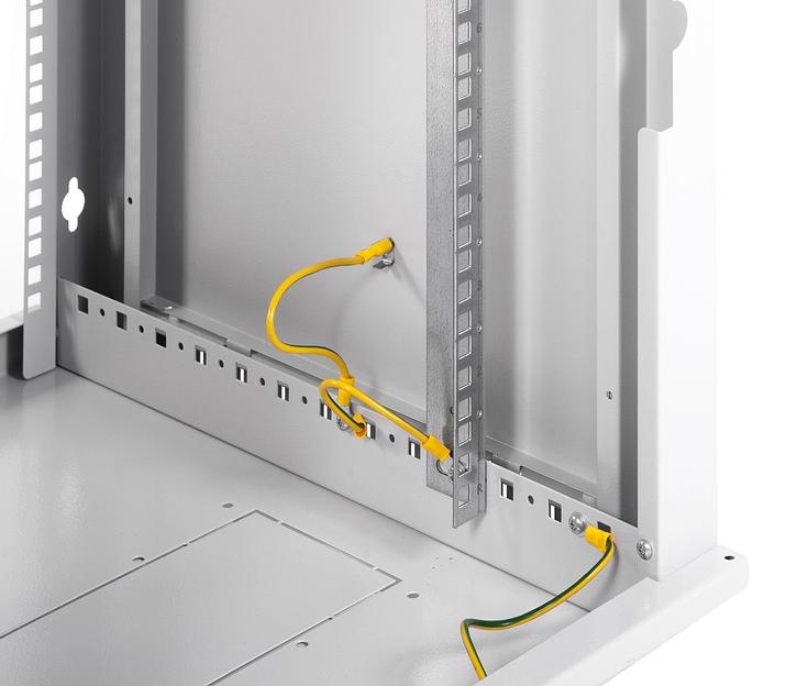 Шкаф коммутационный ЦМО ШРН-ЭКОНОМ (ШРН-Э-18.500-9005) настенный 18U 600x520мм пер.дв.стекл 75кг черный 470мм фото 2
