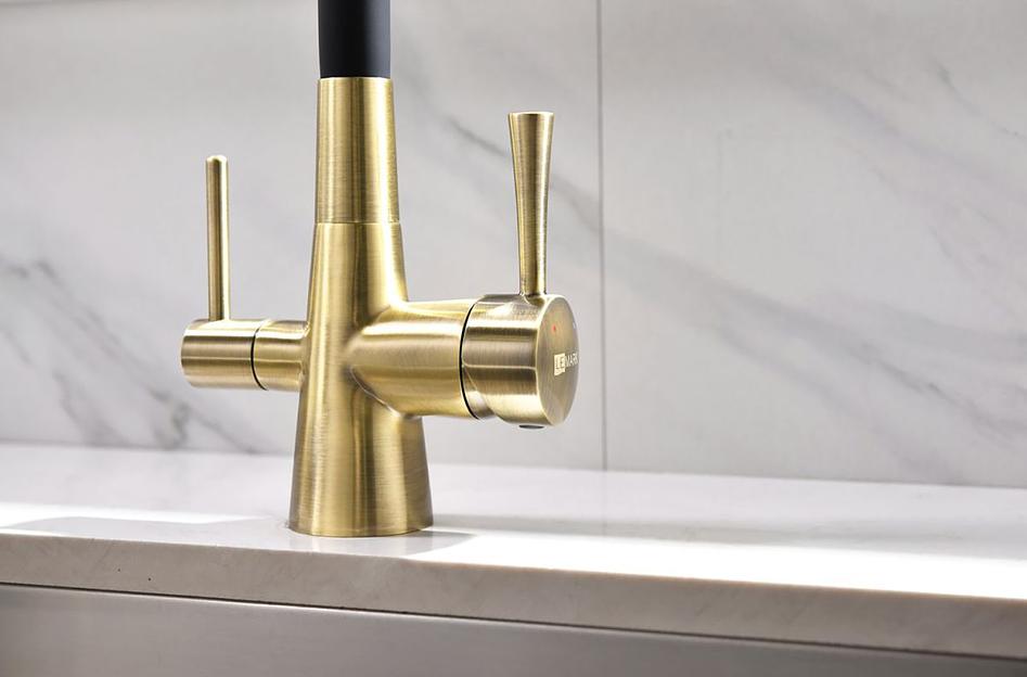 Смеситель Lemark Comfort LM3075B для кухни с подключением к фильтру с питьевой водой фото 7