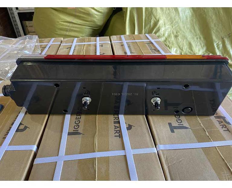 Фонарь задний X3000 правый DZ95189811212 фото 2