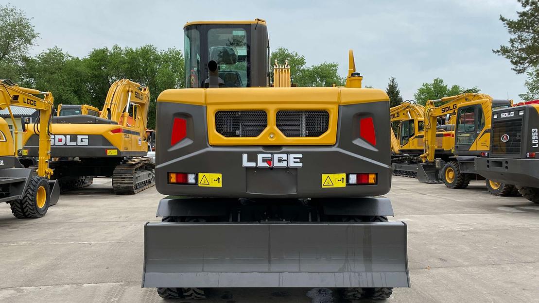 Колесный экскаватор SDLG LG95F фото 5