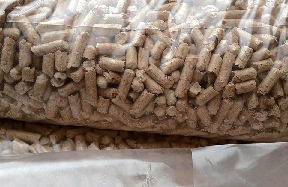 Пеллеты светлые премиум биг бэг 1000 кг фото 3
