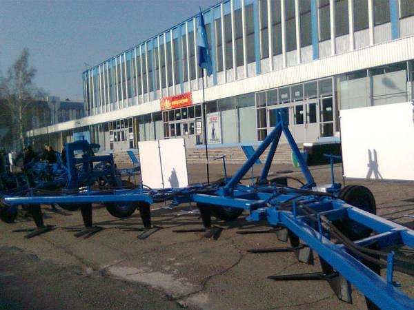 Культиватор-плоскорез широкозахватный КПШ-9 фото 1