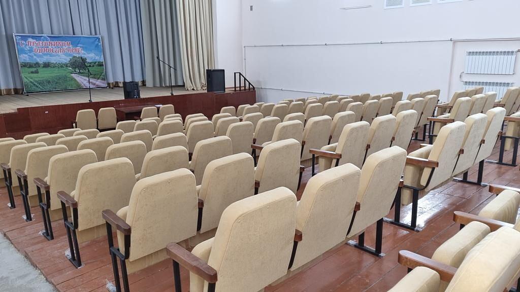 Кресло театральное, металлический каркас фото 2