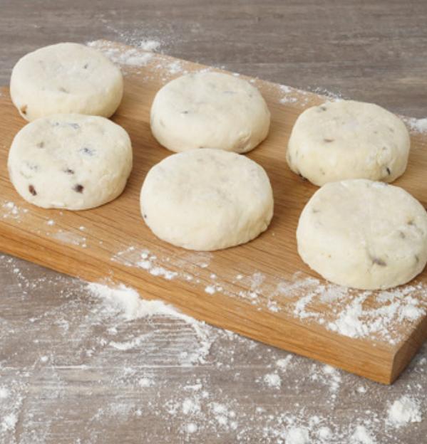 Сырники «С изюмом» 5 % ОПТ фото 2