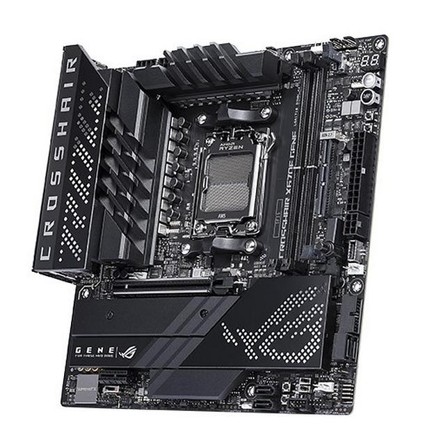 Материнская плата ASUS ROG CROSSHAIR X670E GENE фото 1