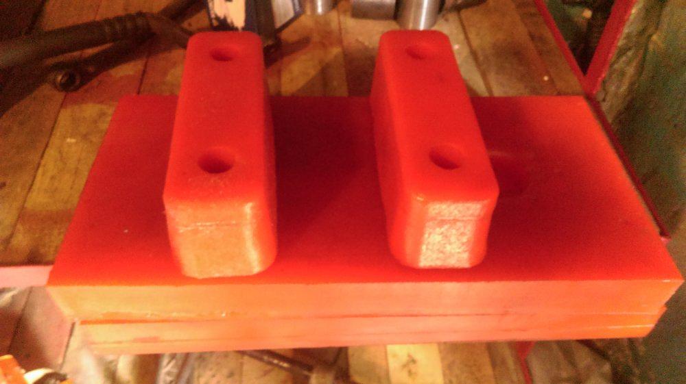 Услуга по изготовлению отбойника полиуретанового фото 2