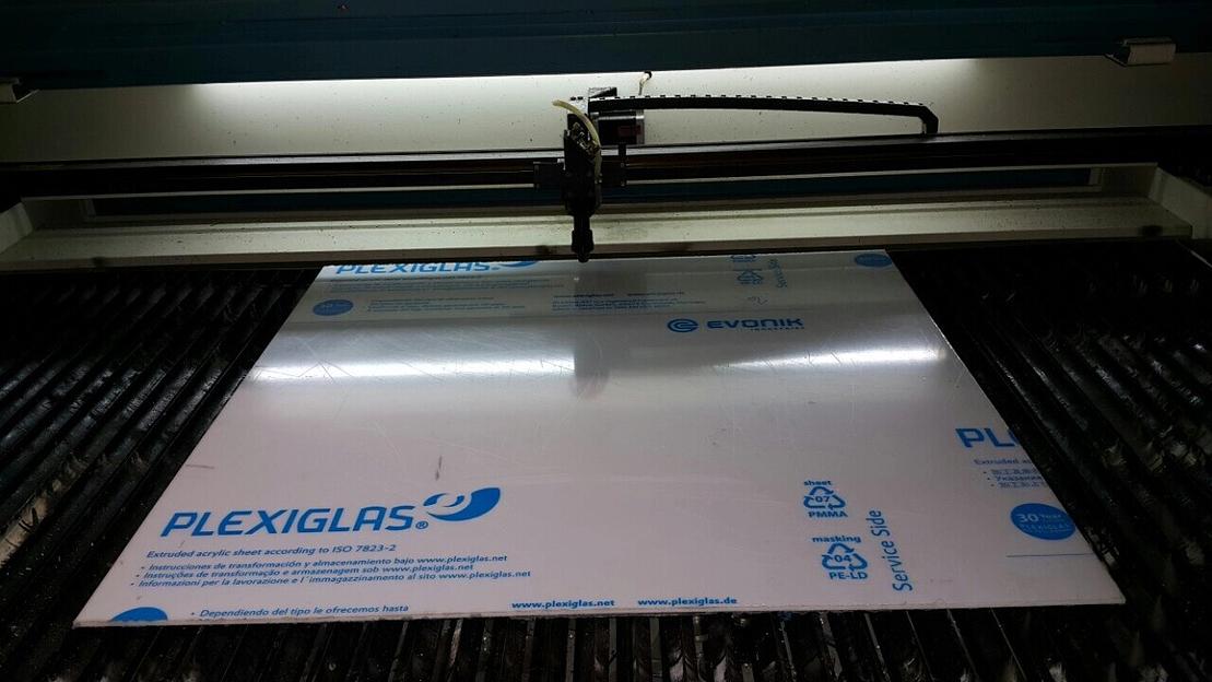 Лазерная резка Plexiglass. фото 1