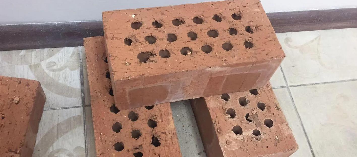 Кирпич керамический полуторный пустотелый М-125 фото 1