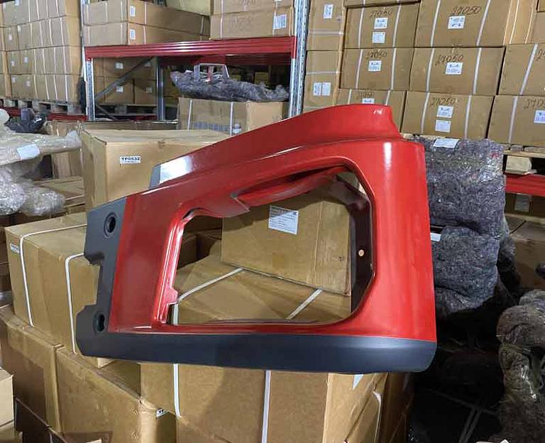 Облицовка фары (L красная часть бампера) Х3000 DZ97259623221 фото 1