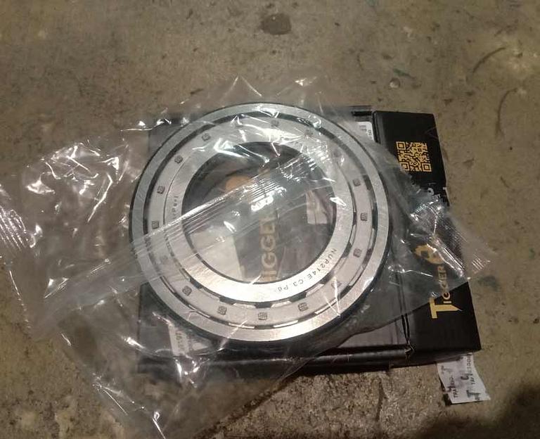 Подшипник раздаточной коробки 70*125*24 6x6 Z00092214E NUP214E TiggerPart фото 1