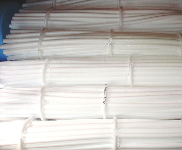 Жгуты пенополиэтиленовые «Изонел» круглого сечения с отверстием ОПТ фото 1