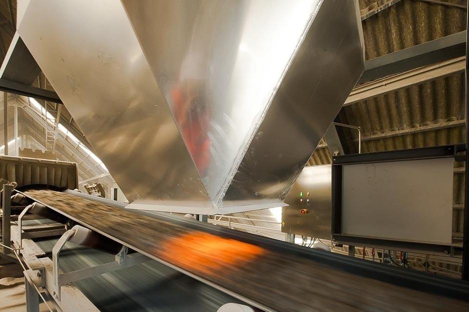 Конвейерный поточный анализатор сырья Спектромарт NIR-ON фото 1