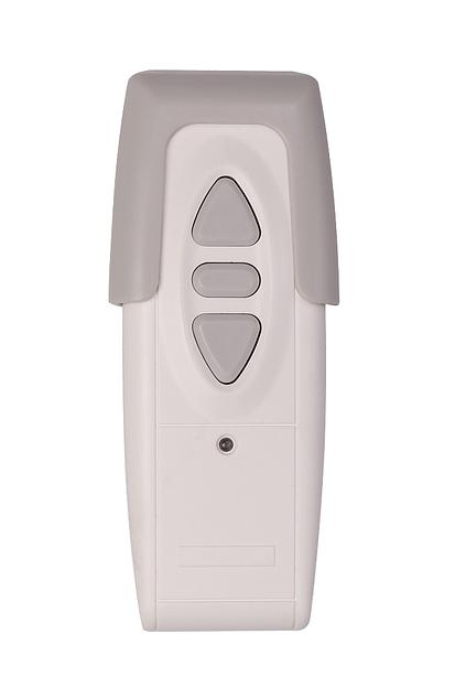 Экран настенный с электроприводом Digis DSTP-16913 фото 5
