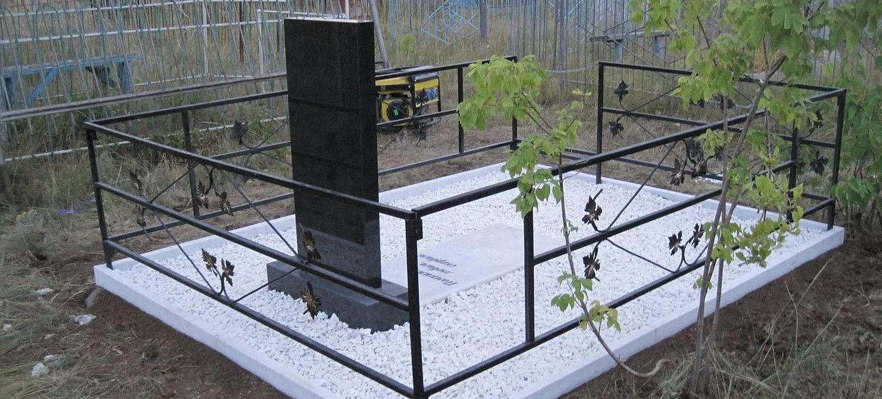 Металлическая ограда Тассервис для кладбища, код 010 фото 2