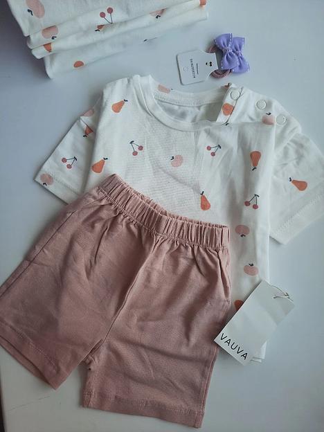 Костюм «Vauva» рисунок с фруктами фото 1