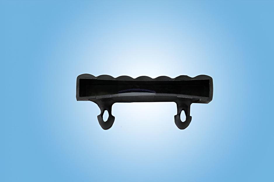 Латодержатель накладной ЛДП 64-6 для латофлекса сечением до 64x9 мм (чёрный) ОПТ фото 1