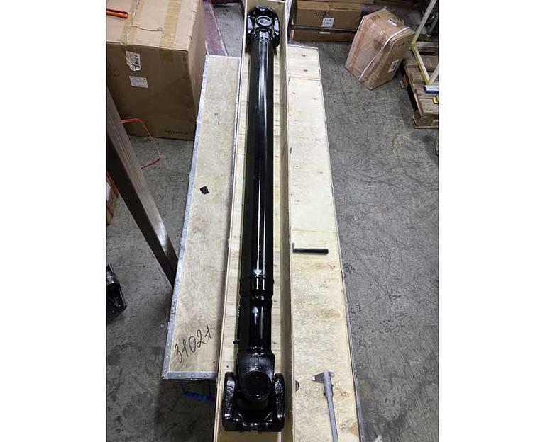 Вал карданный основной без подвесного L=1750 4 отв. ф180 8х4 AZ9114311750 TiggerPart фото 1