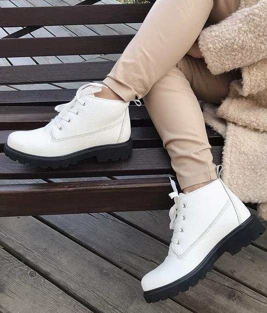 Ботинки BuzShoes белые с черной подошвой ОПТ фото 8