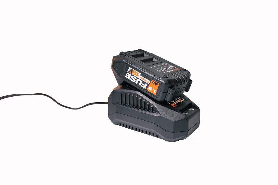 Набор зарядное устройство+аккумулятор Villager 18V 1.5Ah+2.4A опт фото 3