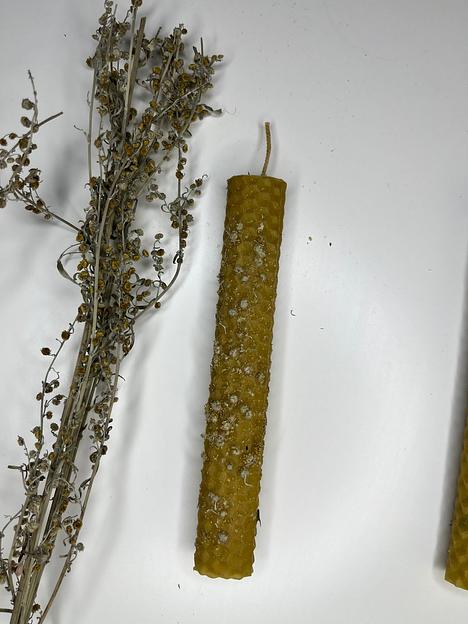 Свечи из вощины с травами фото 3