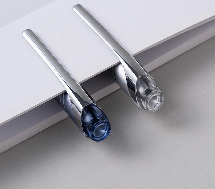 Ручка шариков. Deli Xtream (EQ47-BL) d=0.7мм син. черн. карт.уп. игловидный пиш. наконечник резин. манжета чернила пониженной вязкости фото 4