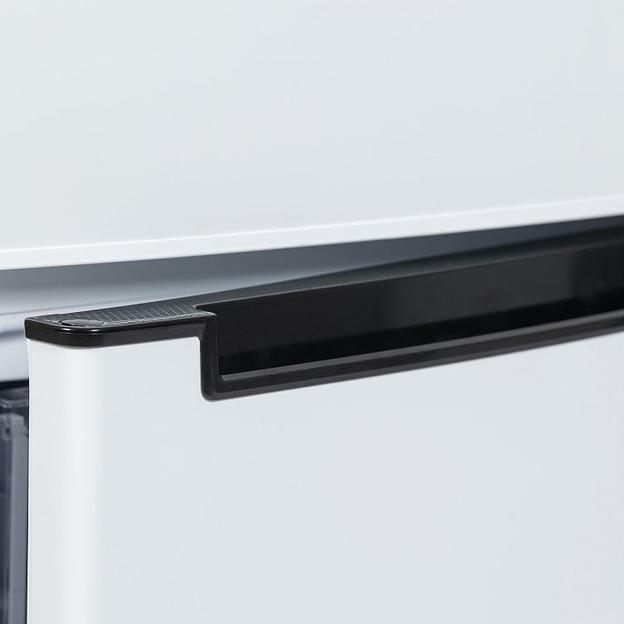 Холодильник Бирюса 551 белый, двухкамерный 180/60л морозилка снизу, автоматическое оттаивание фото 7